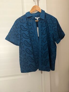 Chico's Teal Eyelet Short-Sleeve Button Shirt- size 1= size medium/ size 8